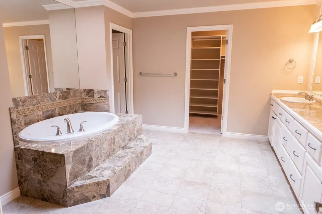 19626 NE 42nd Way Sammamish WA 98074