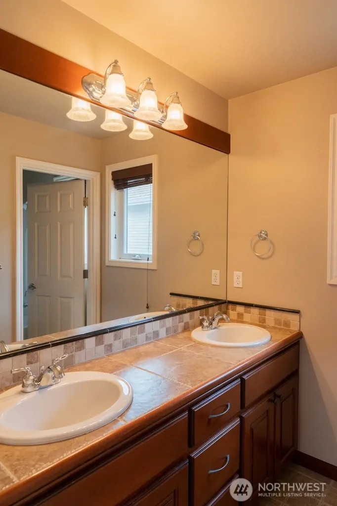 19626 NE 42nd Way Sammamish WA 98074