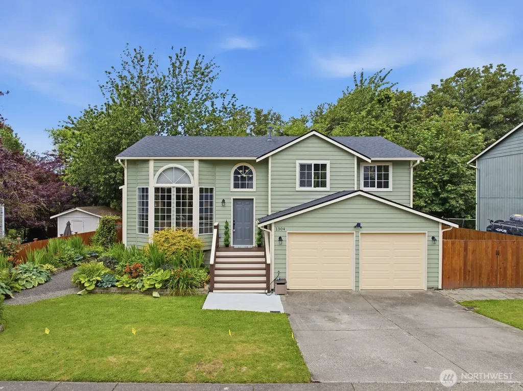 1304 85th Drive NE Lake Stevens WA 98258