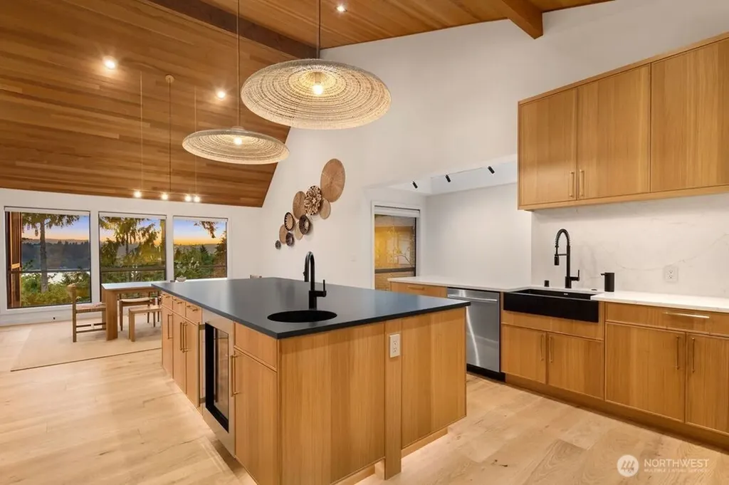 13441 64th Terrace NE Kirkland WA 98034