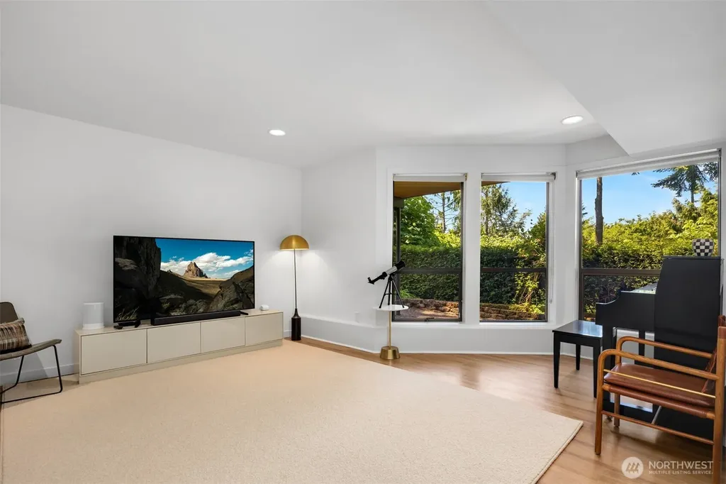 13441 64th Terrace NE Kirkland WA 98034