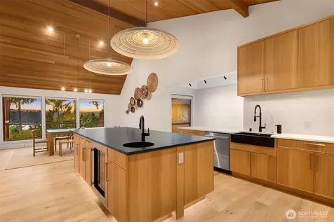 13441 64th Terrace NE Kirkland WA 98034