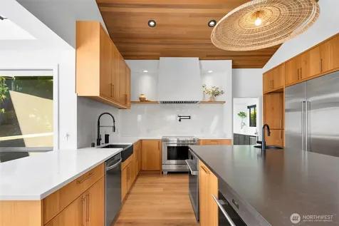 13441 64th Terrace NE Kirkland WA 98034