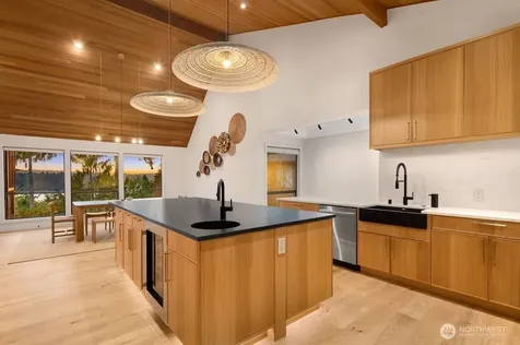 13441 64th Terrace NE Kirkland WA 98034