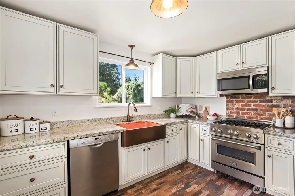 157 Summit Avenue Fircrest WA 98466