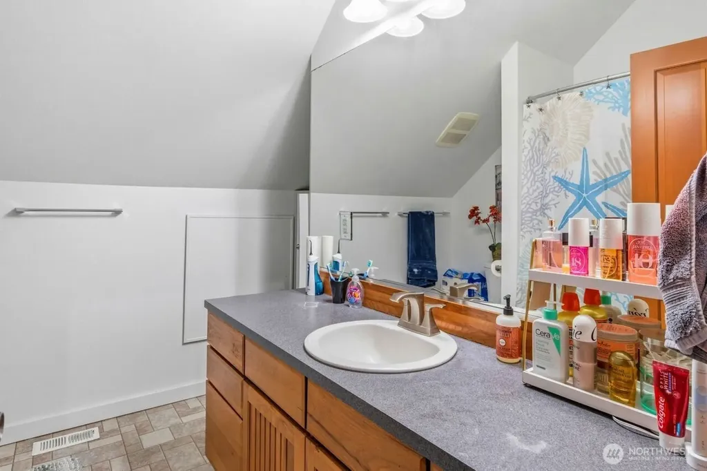 22109 161st Avenue E Graham WA 98338