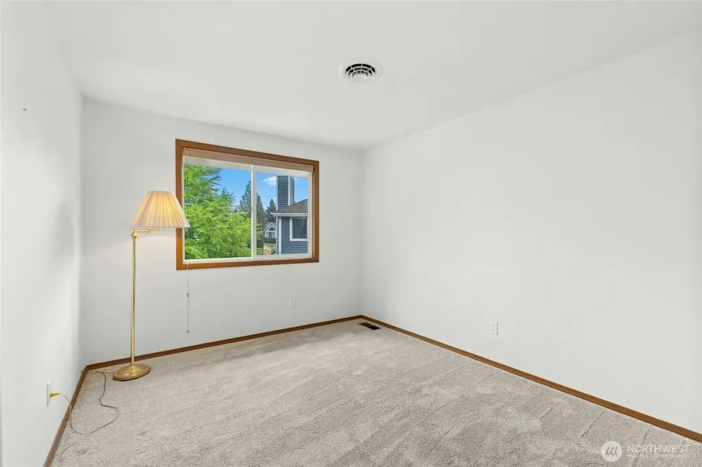 1808 Field Place NE Renton WA 98059