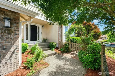 1808 Field Place NE Renton WA 98059