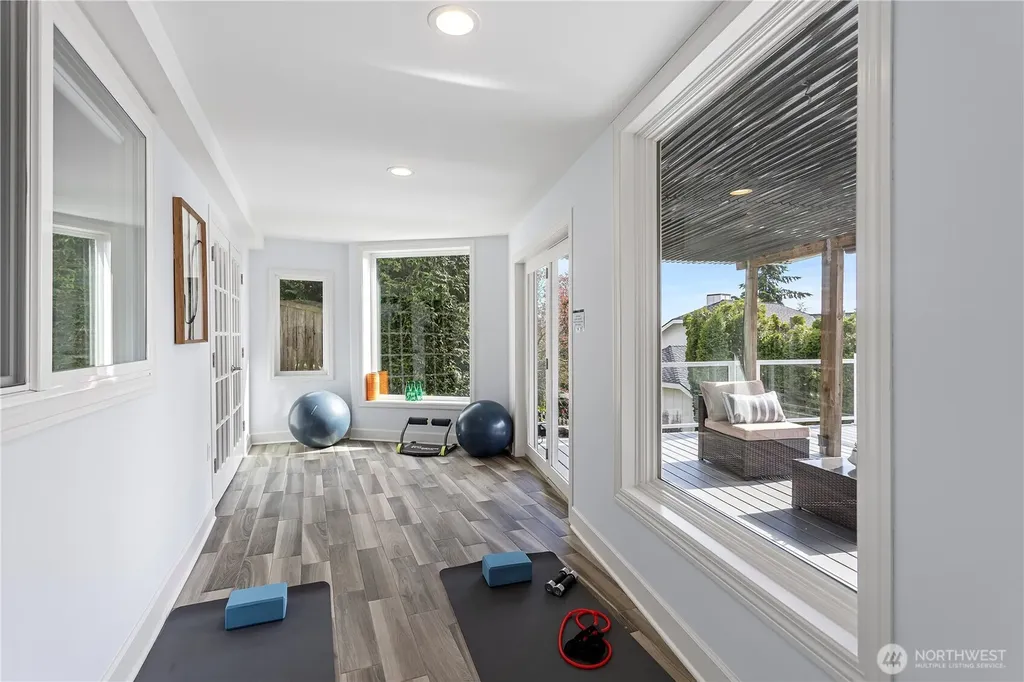 5525 Highland Drive Bellevue WA 98006