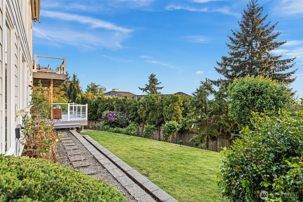 5525 Highland Drive Bellevue WA 98006