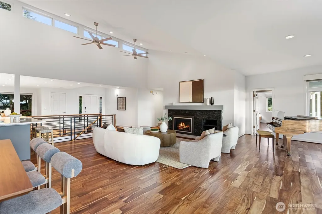 5525 Highland Drive Bellevue WA 98006