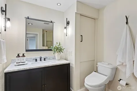 5525 Highland Drive Bellevue WA 98006
