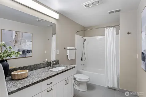 5525 Highland Drive Bellevue WA 98006