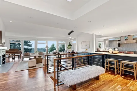 5525 Highland Drive Bellevue WA 98006