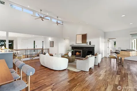 5525 Highland Drive Bellevue WA 98006