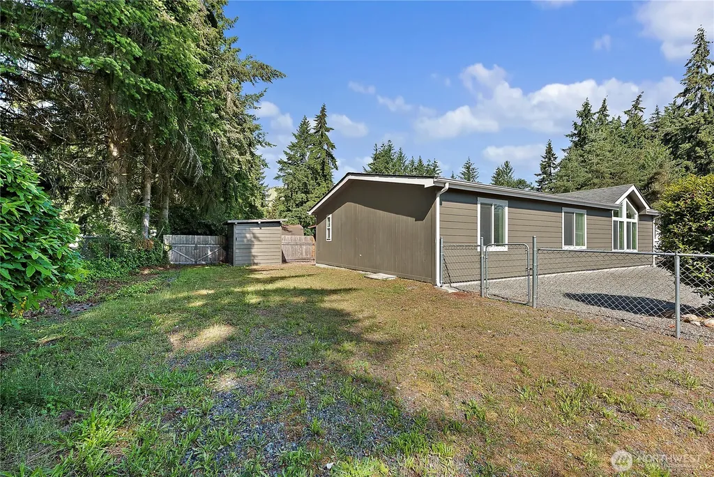 10002 191st Street E Puyallup WA 98375