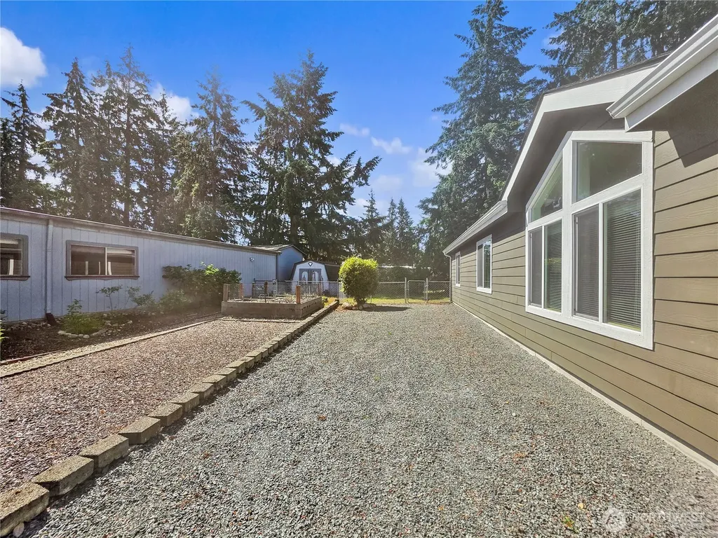 10002 191st Street E Puyallup WA 98375