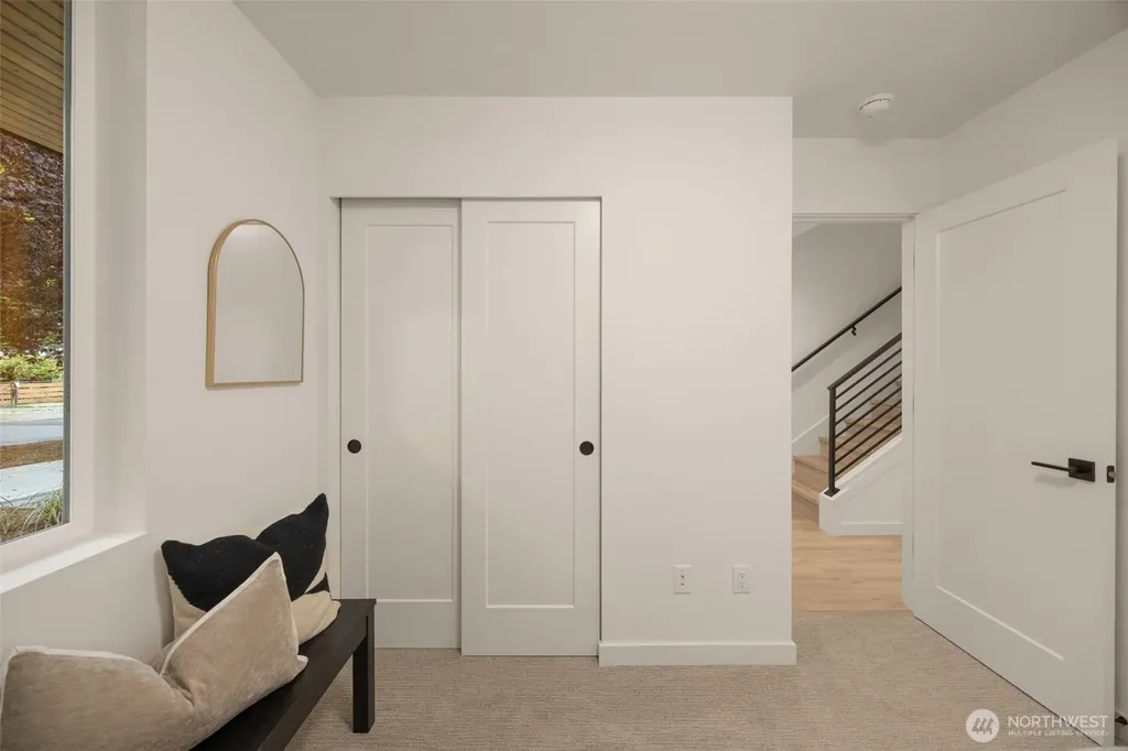 823 17th Avenue Seattle WA 98144