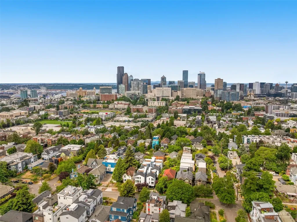 823 17th Avenue Seattle WA 98144