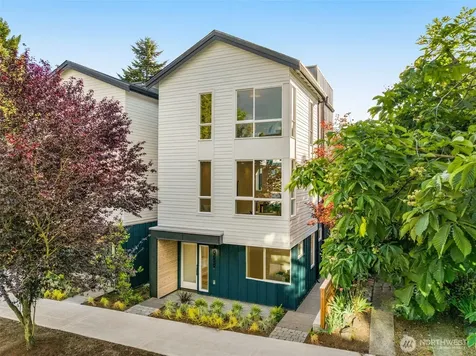 823 17th Avenue Seattle WA 98144