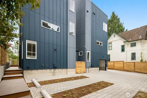 823 17th Avenue Seattle WA 98144