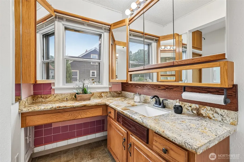 2542 S Cushman Avenue Tacoma WA 98405