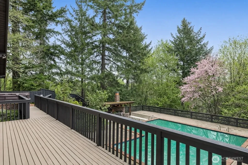 16521 NE 1st Place Bellevue WA 98008