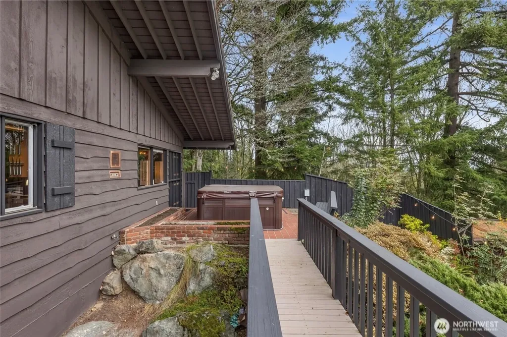 16521 NE 1st Place Bellevue WA 98008
