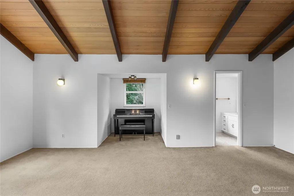 16521 NE 1st Place Bellevue WA 98008