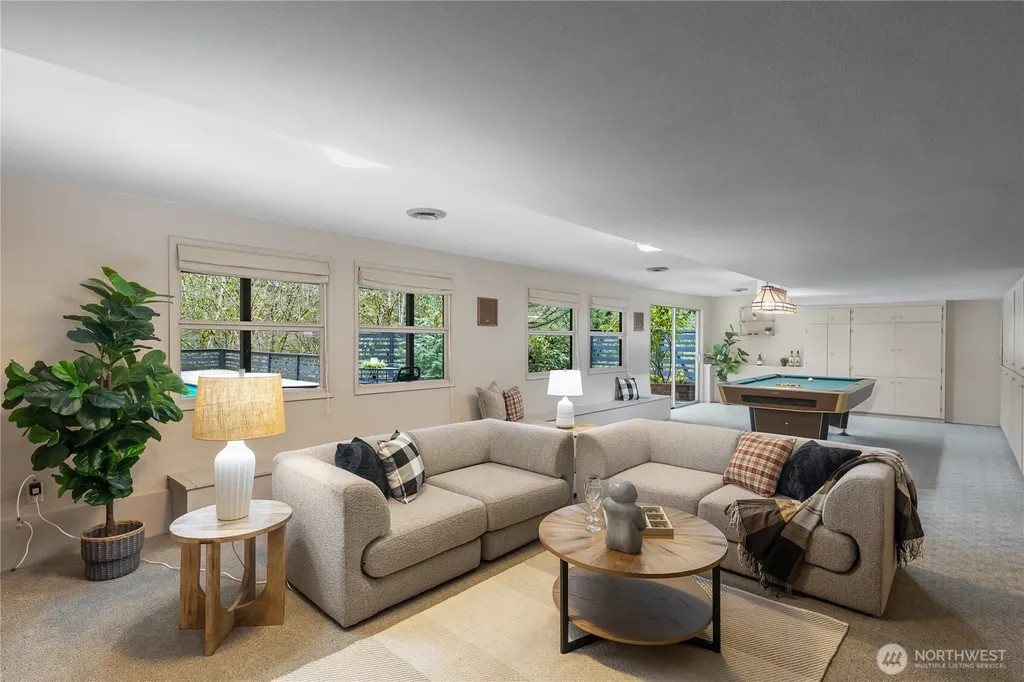 16521 NE 1st Place Bellevue WA 98008