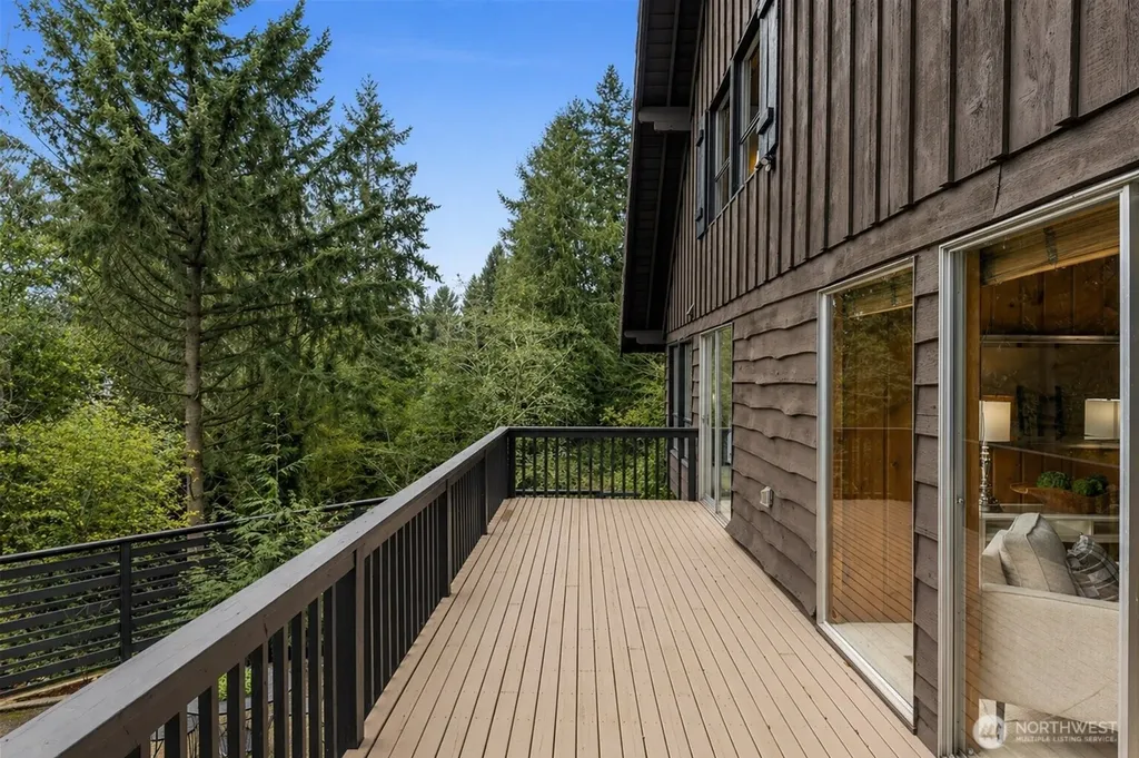 16521 NE 1st Place Bellevue WA 98008