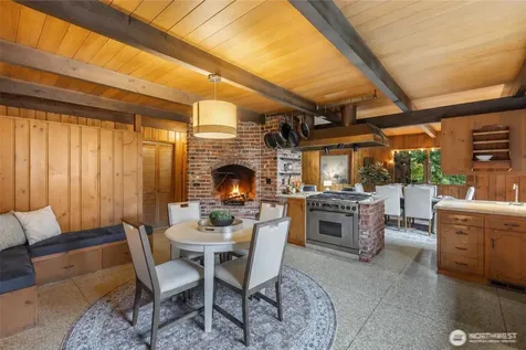16521 NE 1st Place Bellevue WA 98008