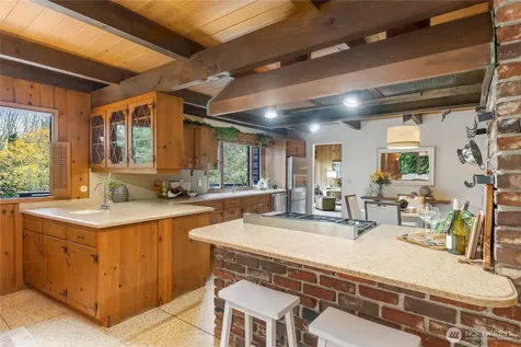16521 NE 1st Place Bellevue WA 98008