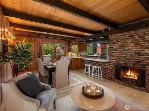 16521 NE 1st Place Bellevue WA 98008