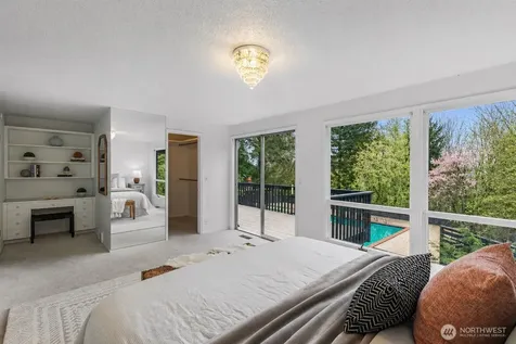 16521 NE 1st Place Bellevue WA 98008