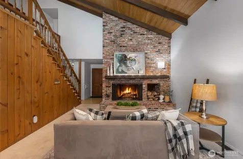 16521 NE 1st Place Bellevue WA 98008