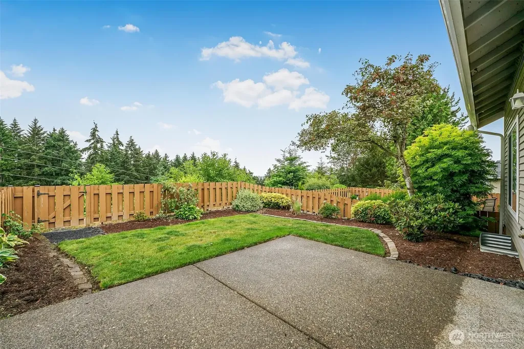 904 72nd St SE Auburn WA 98092