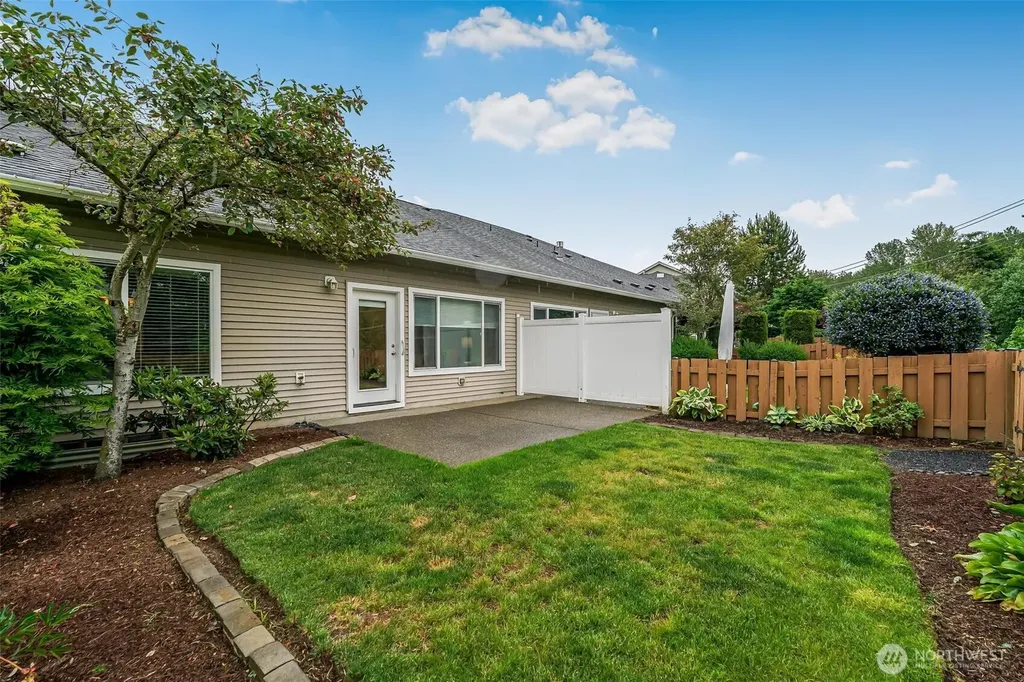 904 72nd St SE Auburn WA 98092