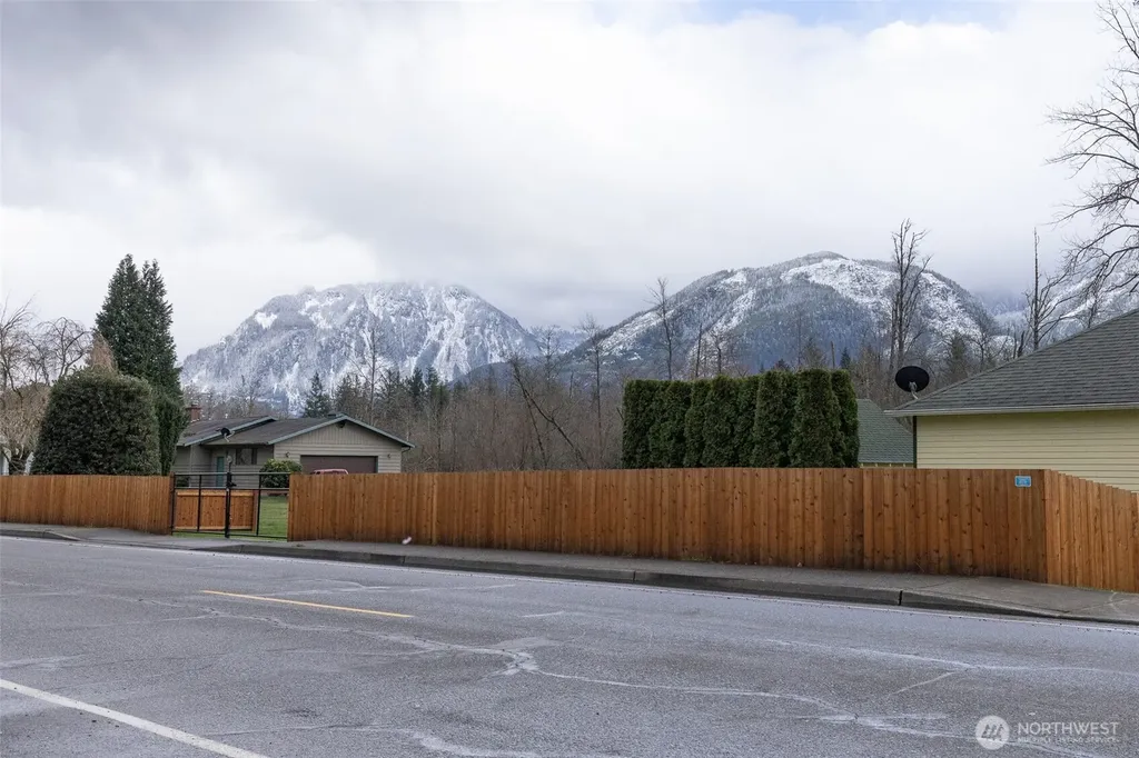 105 May Creek Road Gold Bar WA 98251