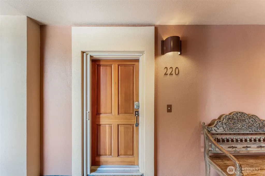 2015 SE Columbia River Drive Vancouver WA 98661