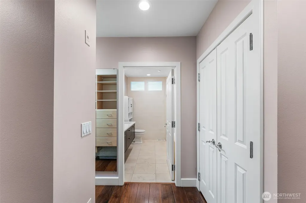 2015 SE Columbia River Drive Vancouver WA 98661