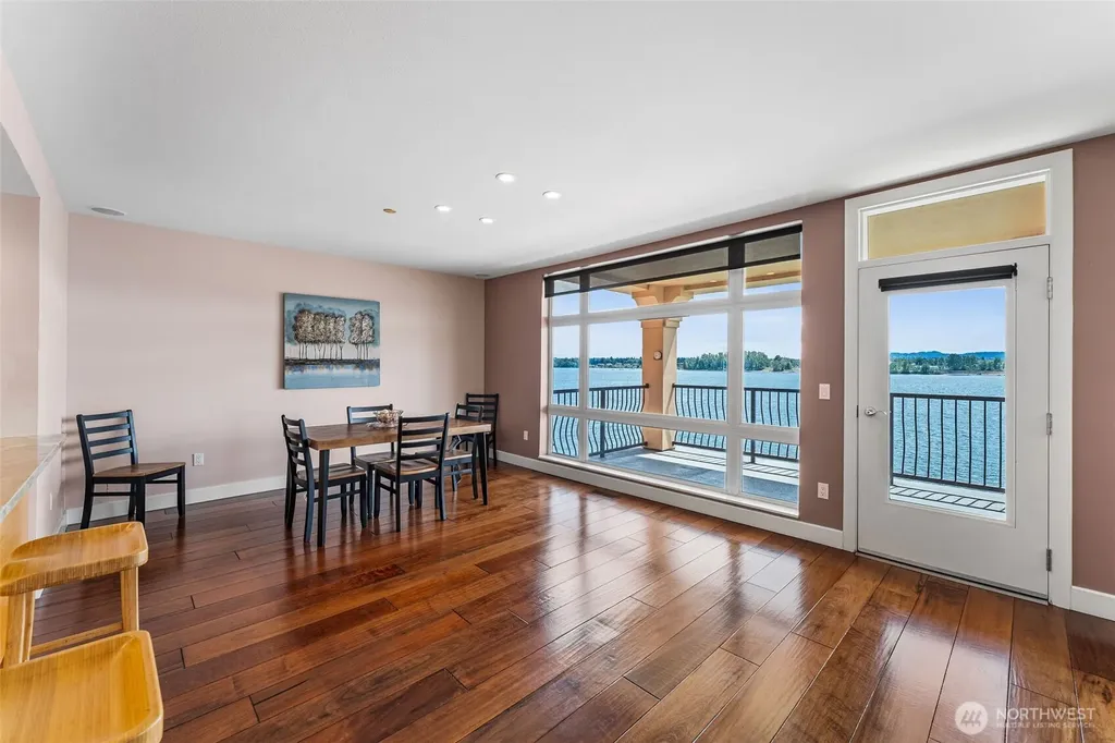 2015 SE Columbia River Drive Vancouver WA 98661