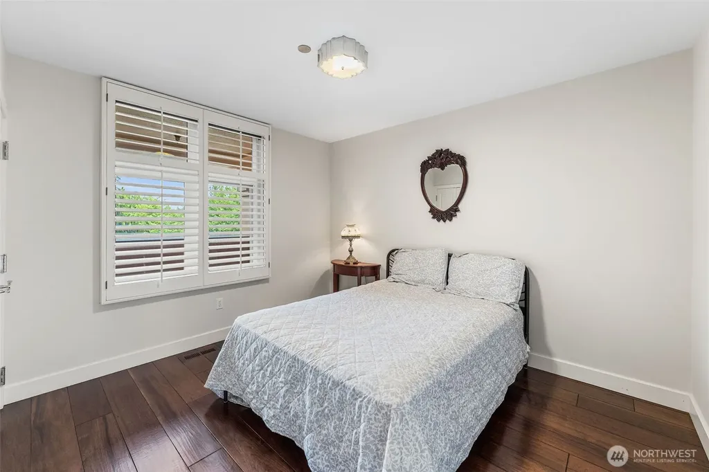 2015 SE Columbia River Drive Vancouver WA 98661
