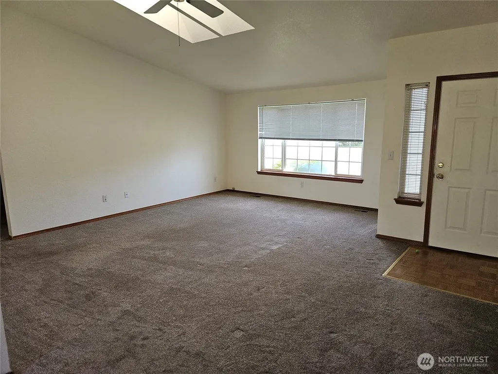 305 Waunch Street Centralia WA 98531