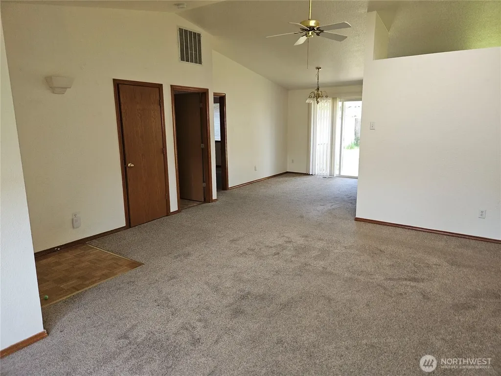 305 Waunch Street Centralia WA 98531