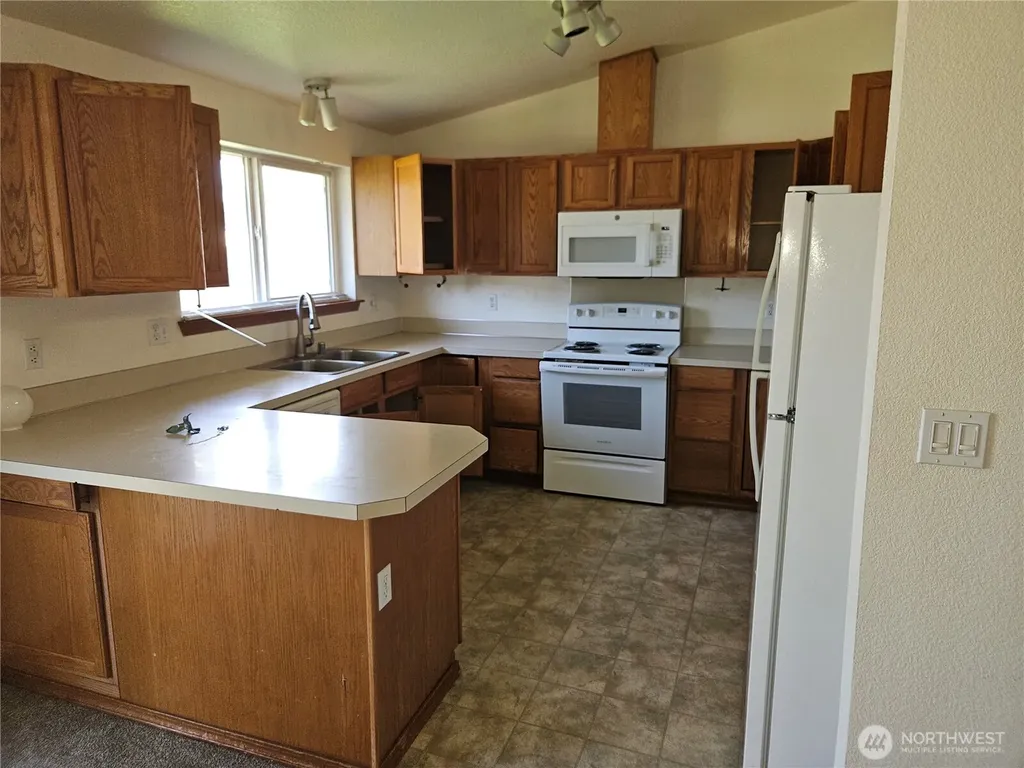 305 Waunch Street Centralia WA 98531