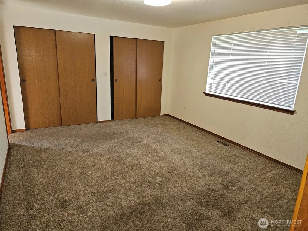 305 Waunch Street Centralia WA 98531