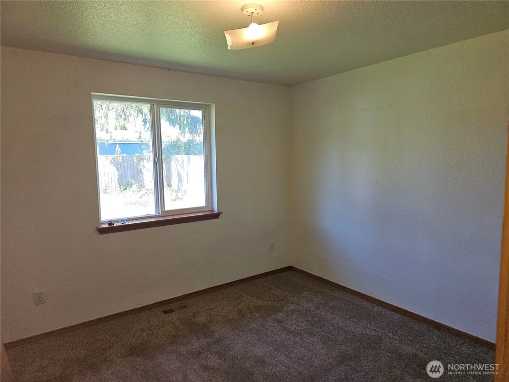 305 Waunch Street Centralia WA 98531