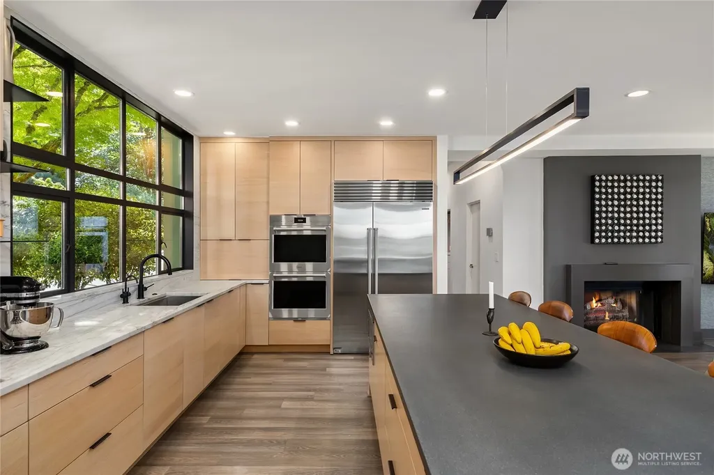 7733 Hansen Road NE Bainbridge Island WA 98110