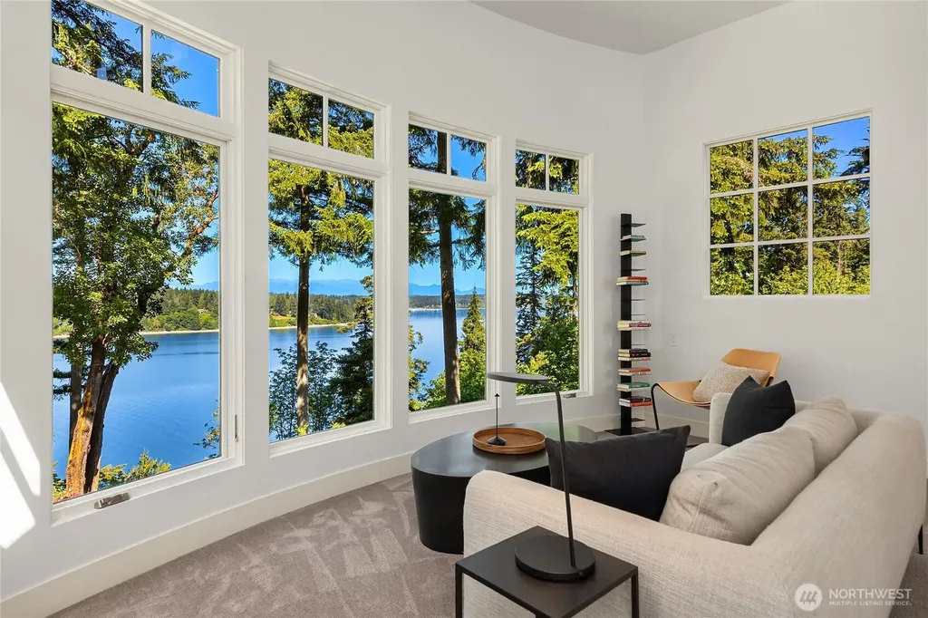 7733 Hansen Road NE Bainbridge Island WA 98110